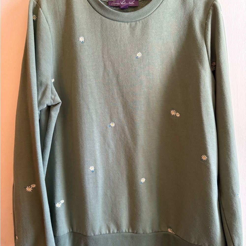 Gloria Vanderbilt Olive Top with Floral Details